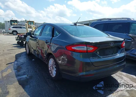 2015 Ford Fusion Hybrid S из США, поврежденный, VIN 3FA6P0UU9FR149606